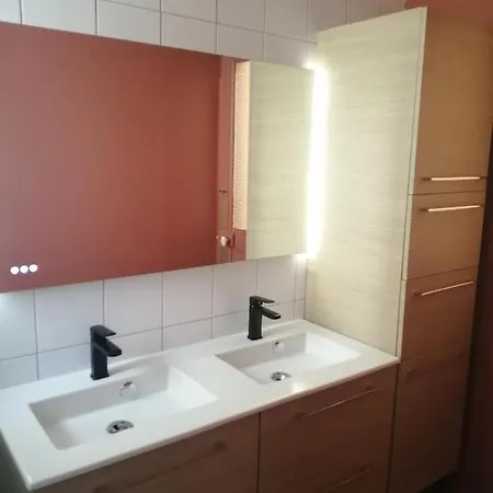 Cavell Apartment *